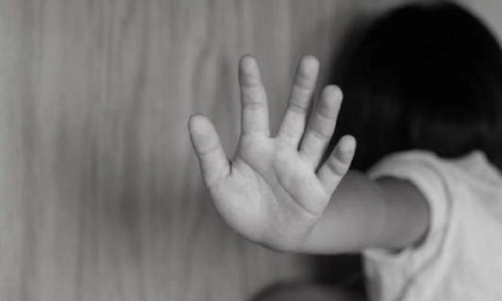 Αρνείται ο παππούς ότι ασελγούσε στις τέσσερις εγγονές του
